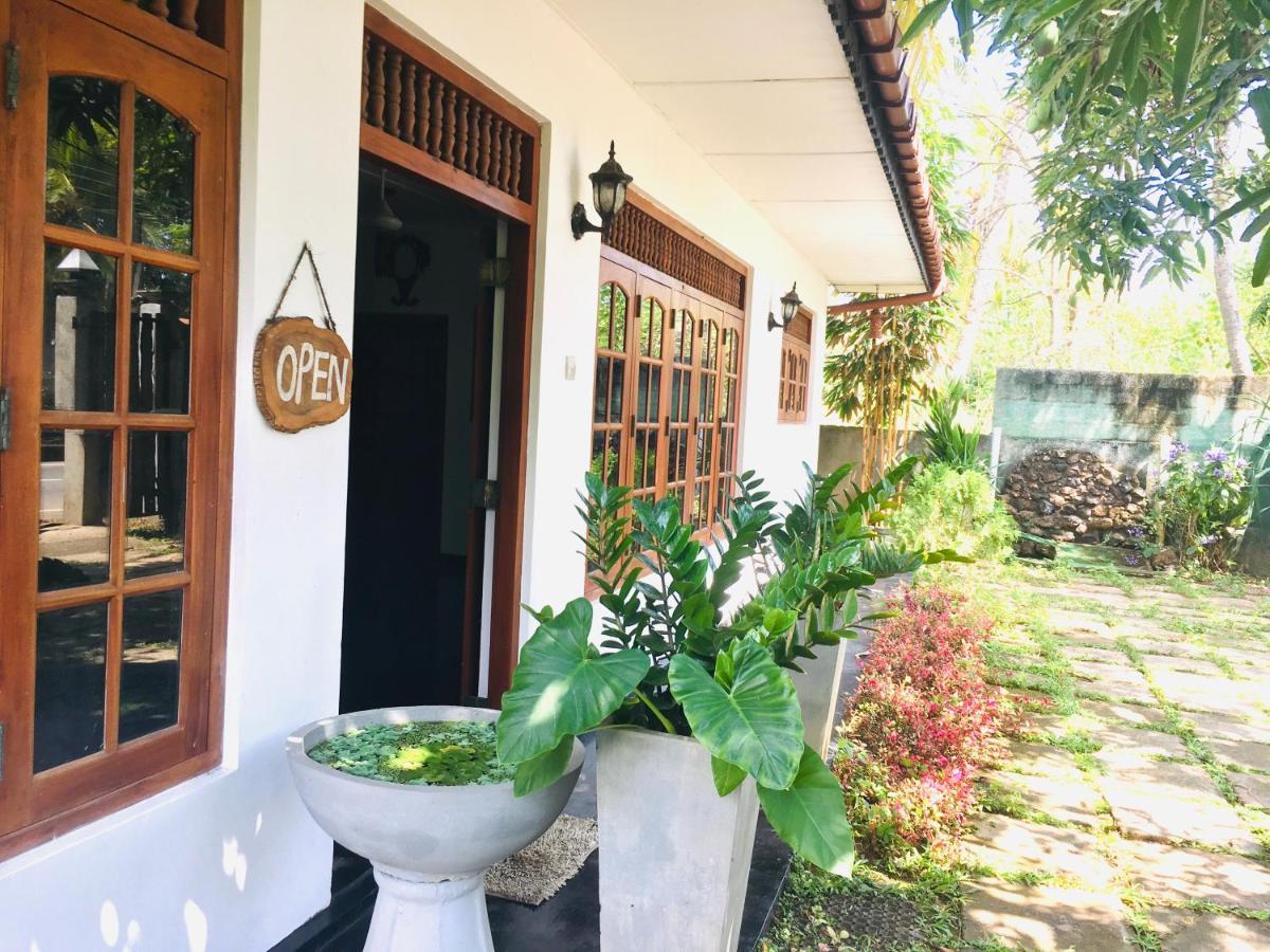 The Lagon House ディックウェラ エクステリア 写真